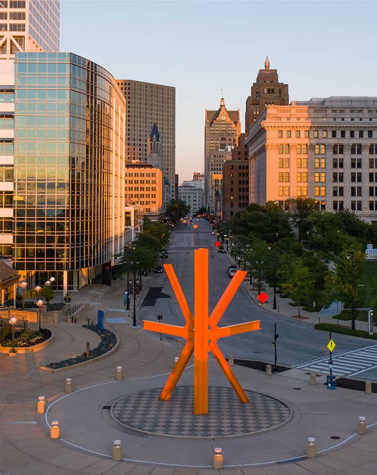 Milwaukee sculpture downtown